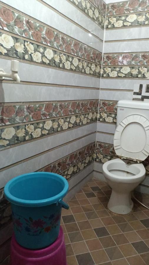 Anand Guest House Матхура Экстерьер фото